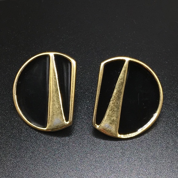 Monet gold necklace and earrings - Picture 2 of 6